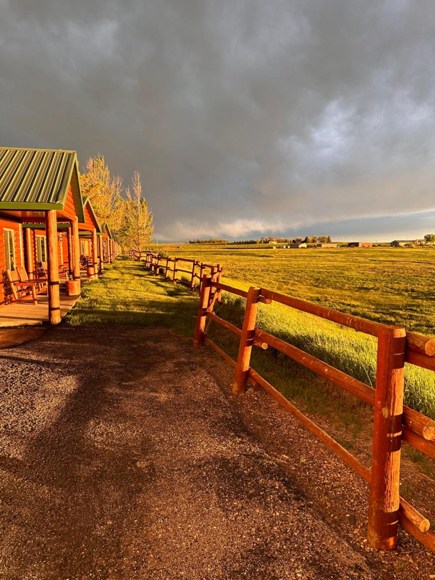 Badlands Frontier Cabins Уол Екстериор снимка